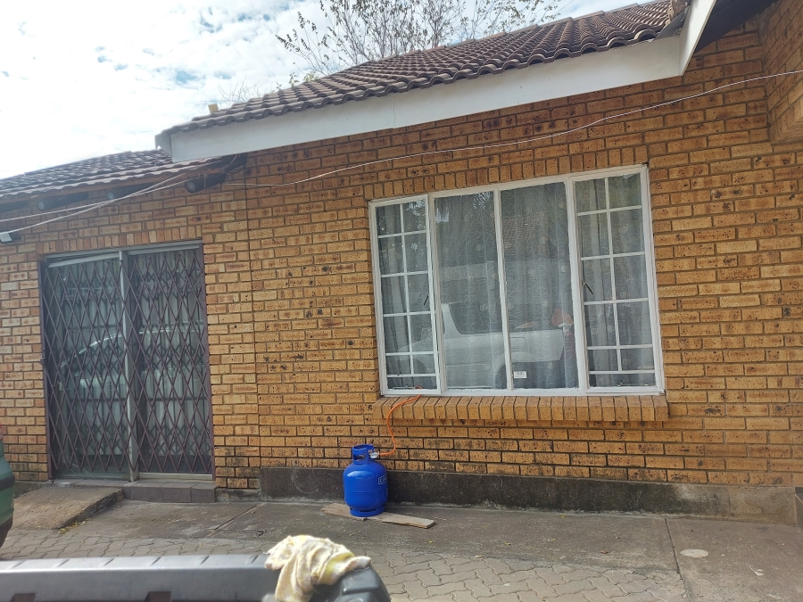 3 Bedroom Property for Sale in Oos Einde North West